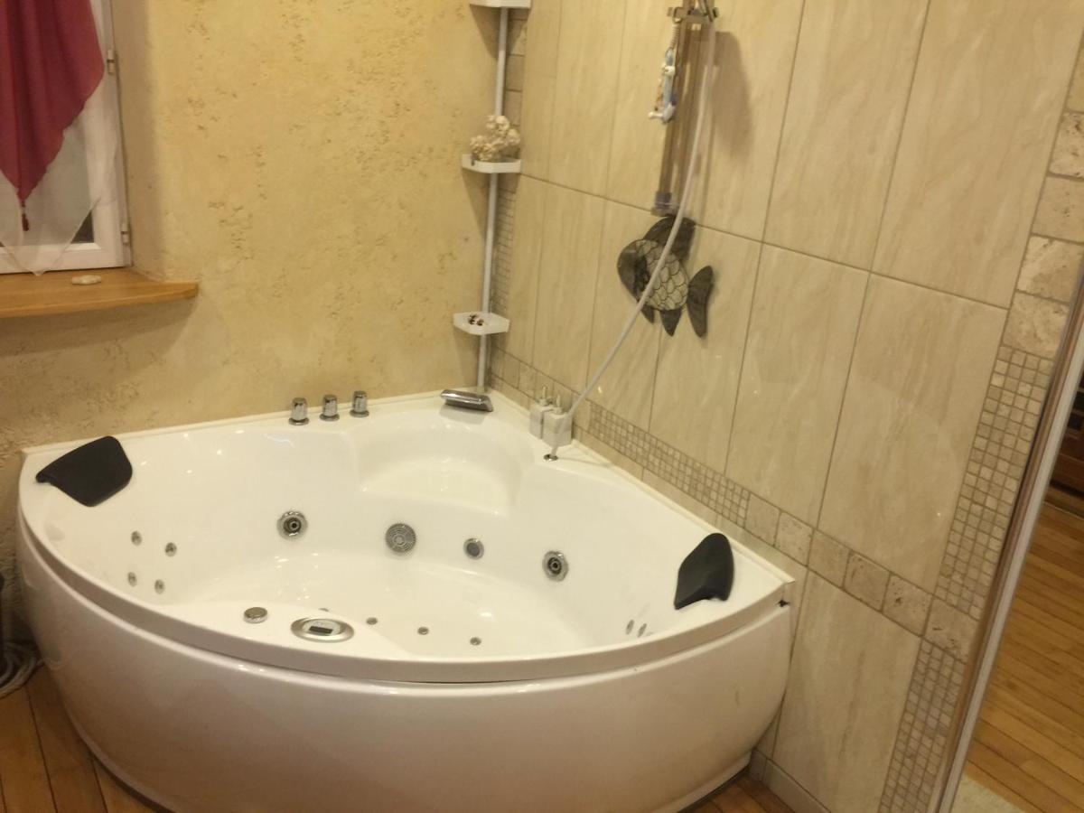 La Découverte, Jacuzzi, Sauna, et Terrasse avec vue sur lac à la campagne entre Toulouse et Auch Catonvielle Exterior foto